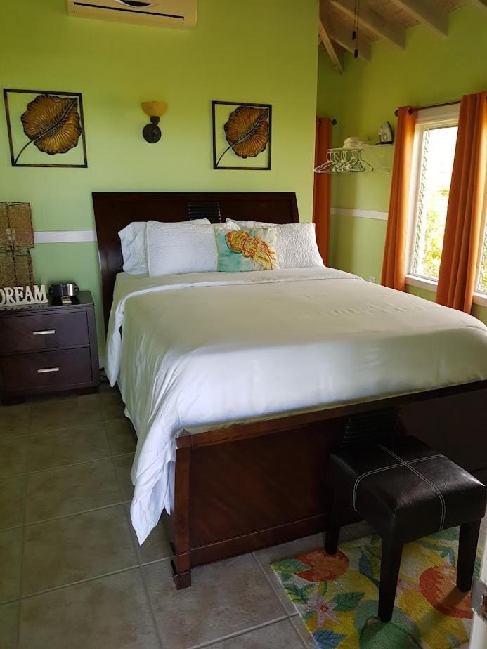 Harbor Breeze Villas Clarence Town Екстериор снимка