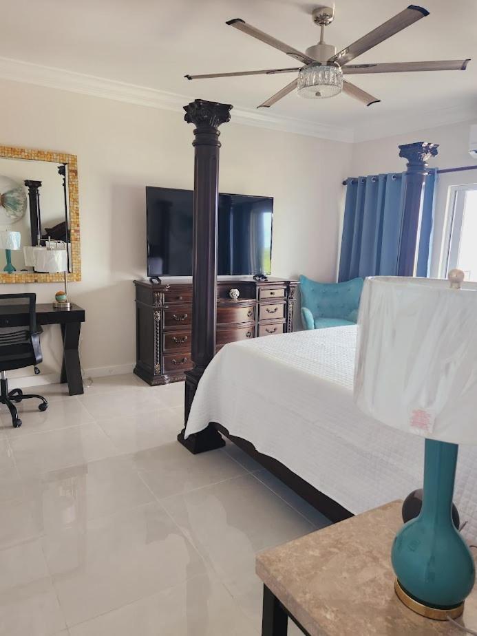 Harbor Breeze Villas Clarence Town Екстериор снимка